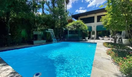 Mansão no Jardim Luzitania com 900m², cinematográfica