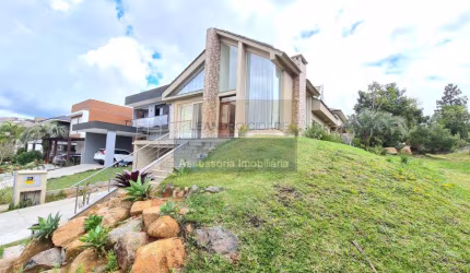 Casa de condomínio 3 dormitórios à venda no Bairro Condomínio Buena Vista com 256 m² de área privativa - 2 vagas de garagem