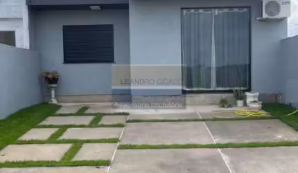 Casa de condomínio 2 dormitórios à venda no Bairro Vila Augusta com 80 m² de área privativa - 2 vagas de garagem