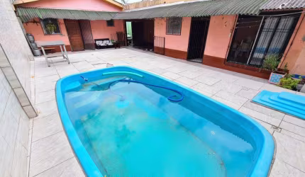 Casa 3 dormitórios à venda no Bairro Parque Santa Fé com 110 m² de área privativa - 3 vagas de garagem