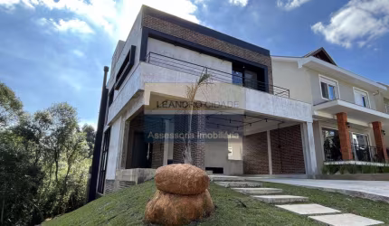Casa de condomínio 3 dormitórios à venda no Bairro Condomínio Buena Vista com 286 m² de área privativa - 2 vagas de garagem