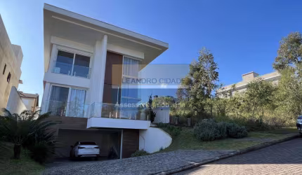 Casa de condomínio 3 dormitórios à venda no Bairro Condomínio Buena Vista com 225 m² de área privativa - 2 vagas de garagem