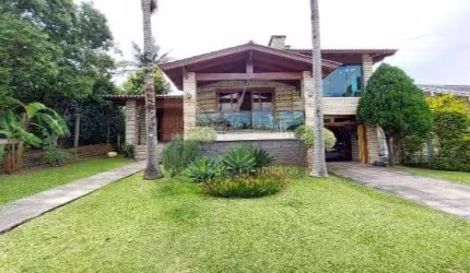 Casa de condomínio 2 dormitórios à venda no Bairro Condomínio Condado de Castella com 280 m² de área privativa - 2 vagas de garagem