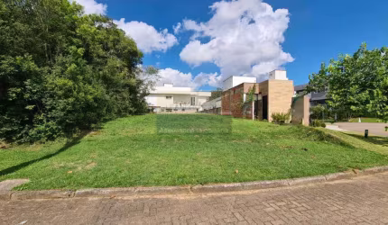 Terreno / Lote / Condomínio à venda no Bairro Condomínio Buena Vista com 330 m² de área privativa