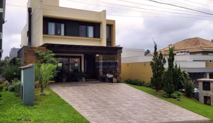Casa de condomínio 4 dormitórios à venda no Bairro Condomínio Buena Vista com 229 m² de área privativa - 2 vagas de garagem