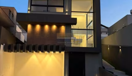 Casa de condomínio 3 dormitórios à venda no Bairro Condomínio Buena Vista com 225 m² de área privativa - 2 vagas de garagem