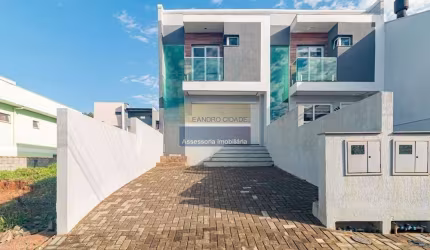 Casa 3 dormitórios à venda no Bairro Alto Petrópolis com 125 m² de área privativa - 2 vagas de garagem