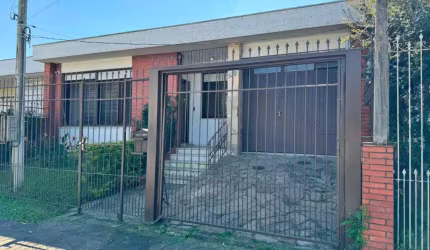 Casa 3 dormitórios à venda no Bairro Jardim Lindóia com 207 m² de área privativa - 3 vagas de garagem