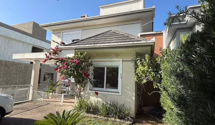 Casa de condomínio 3 dormitórios à venda no Bairro Condomínio Buena Vista com 198 m² de área privativa - 2 vagas de garagem