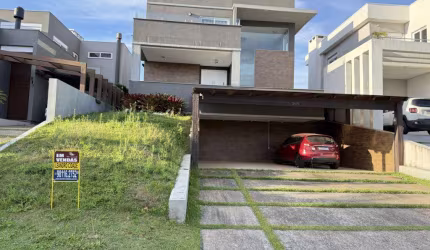 Casa de condomínio 3 dormitórios à venda no Bairro Condomínio Buena Vista com 227 m² de área privativa - 3 vagas de garagem