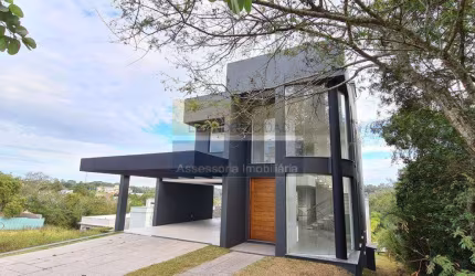Casa de condomínio 4 dormitórios à venda no Bairro Condomínio Buena Vista com 330 m² de área privativa - 2 vagas de garagem