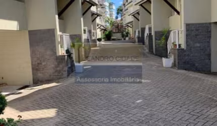 Casa de condomínio 3 dormitórios à venda no Bairro Vila Jardim com 248 m² de área privativa - 2 vagas de garagem