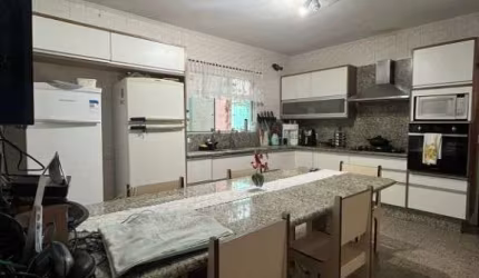 Sobrado com piscina e churrasqueira, 4 dormitórios à venda, 350 m² por R$ 1.300.000 - Vila Alzira - Santo André/SP