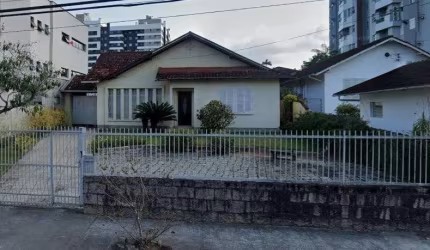 CASA no ANITA GARIBALDI com 3 quartos para VENDA, 296 m²