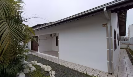 CASA no PRAIA DA ENSEADA com 3 quartos para VENDA, 150 m²