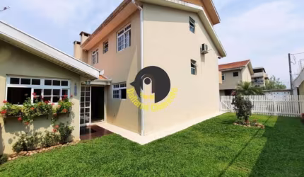 Tríplex de 200m², 4 dorms, semimobiliado à venda no bairro Tingui, Curitiba - PR