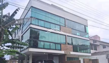 Apartamento com 3 dormitórios à venda, 115 m² por R$ 990.000,00 - Itapoá - Itapoá/SC