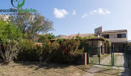 Casa Térrea 3 Quartos 1 Suíte Varanda Quintal 2 Vagas