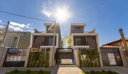 Sobrado com 4 dormitórios à venda, 122 m² por R$ 749.000,00 - Uberaba - Curitiba/PR