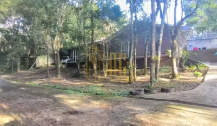 Casa em Cascatinha  -  Curitiba