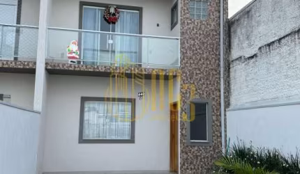 Casa em Xaxim  -  Curitiba