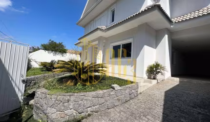 Casa no bairro Cascatinha em Curitiba