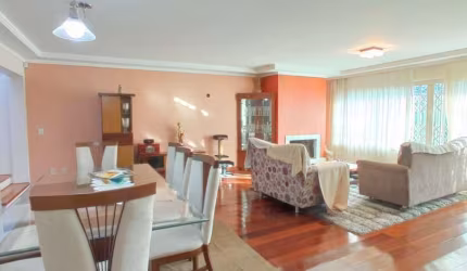 CASA 5D no bairro JARDIM PLANALTO em Porto Alegre