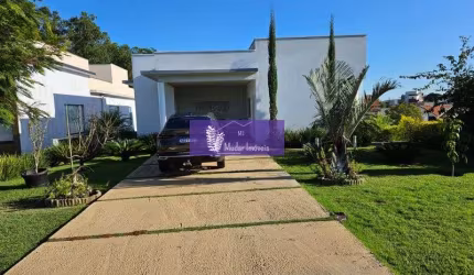 Lindo Sobrado à Venda  Conforto e Estilo no Condomínio Ninho Verde 1