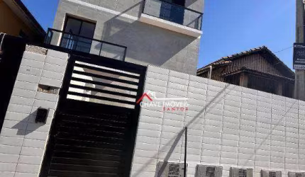 SOBRADO DUPLEX COM 94,74M² ÚTEIS, LOCALIZADO NO MACUCO EM SANTOS;