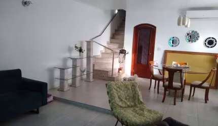 Sobrado à venda, 211 m² por R$ 2.200.000,00 - José Menino - Santos/SP