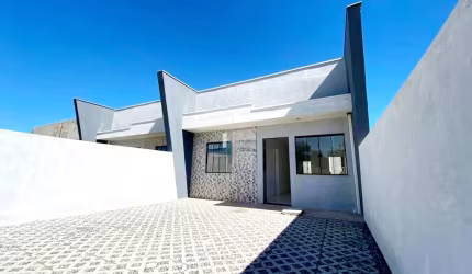 Excelente casa nova em Itapoa