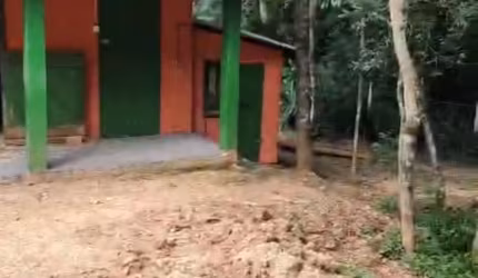 Linda chácara em condomínio