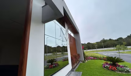 Casa Alto Padrão 3 Dormitorios com Suite
