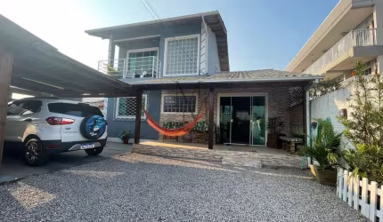 Casa à venda no bairro Barra do Aririú - Palhoça/SC