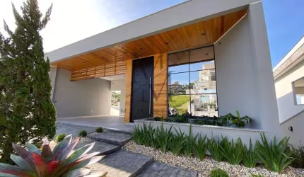 Casa 3 Dormitórios com Suíte