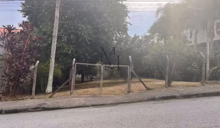 Terreno à venda no bairro Barreiros - São José/SC