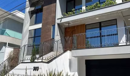 Linda Casa de Alto Padrão