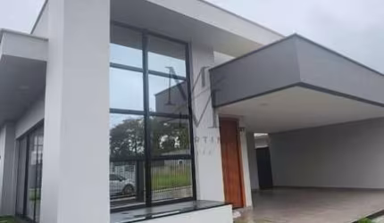 Casa à venda no bairro Guarda do Cubatão - Palhoça/SC