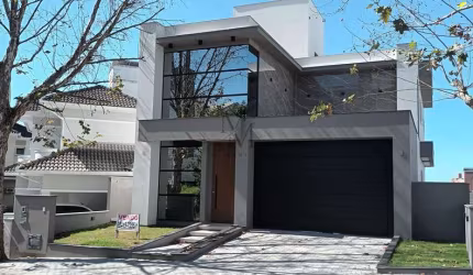Casa de  Alto Padrão