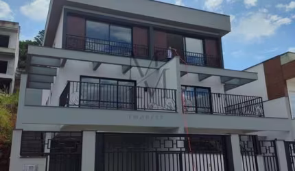 Sobrado à venda no bairro São Sebastião - Palhoça/SC