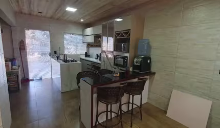 Casa à venda no bairro Guarda do Cubatão - Palhoça/SC