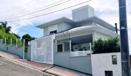 Casa à venda no bairro Pedra Branca - Palhoça/SC