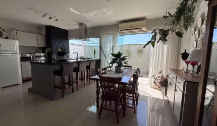 Casa em Caminho Novo, Palhoça/SC
