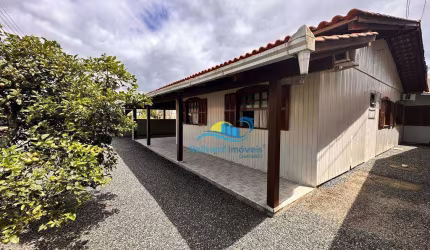Casa Térrea - 4 quartos - 300m da praia