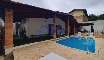 Casa à venda cond. Portal das Hortênsias - Atibaia - 685m²