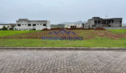 TERRENO À VENDA NO CONDOMÍNIO PORTO LARANJEIRAS EM PIRACAIA - 1034m²