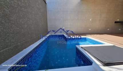 Casa com piscina à venda no Jd. Maristela em Atibaia - 272m²