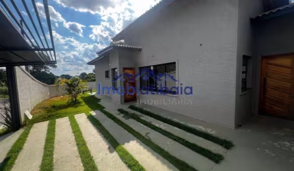 Casa à venda Jd. dos Pinheiros em Atibaia - 200m²