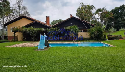 Fazenda à venda com nascente, cachoeira e lago em Amparo - 128 alqueires