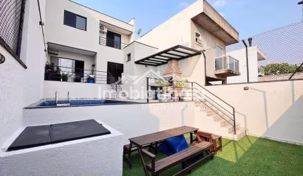 Sobrado com piscina à venda no bairro Nova Atibaia - Atibaia - 175m²